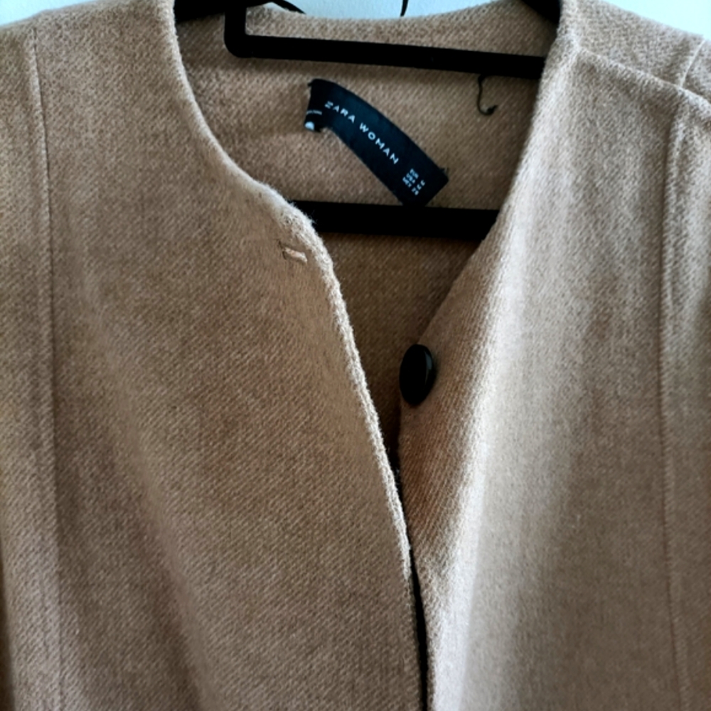 Zara Handmade Wool Blend Cape - Picture 4 of 9